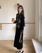 Velvet Long Dress / Oriental Embroidered Vest QAZ0064