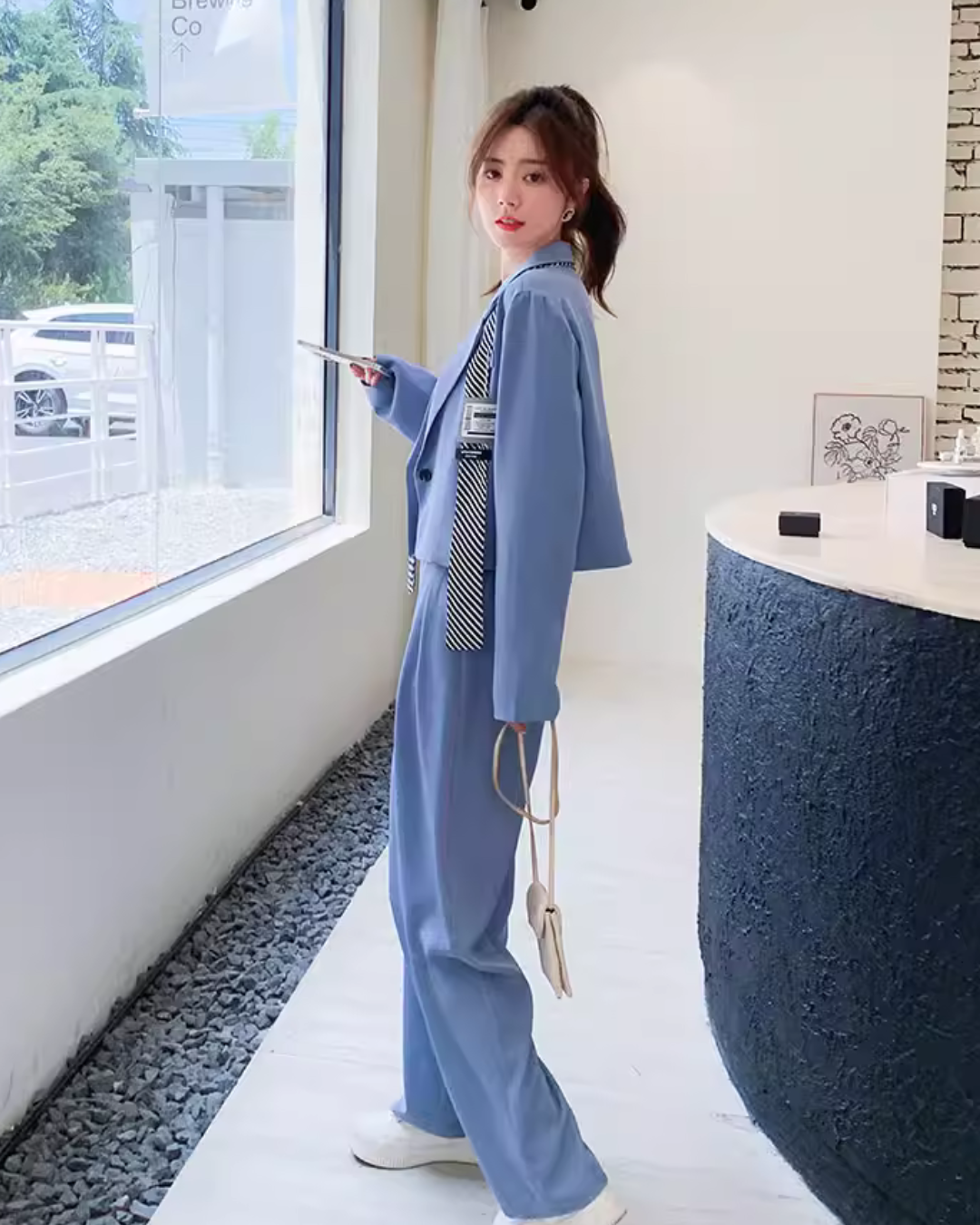 Cropped-Length Jacket / Tuck Wide Pants QAZ0067