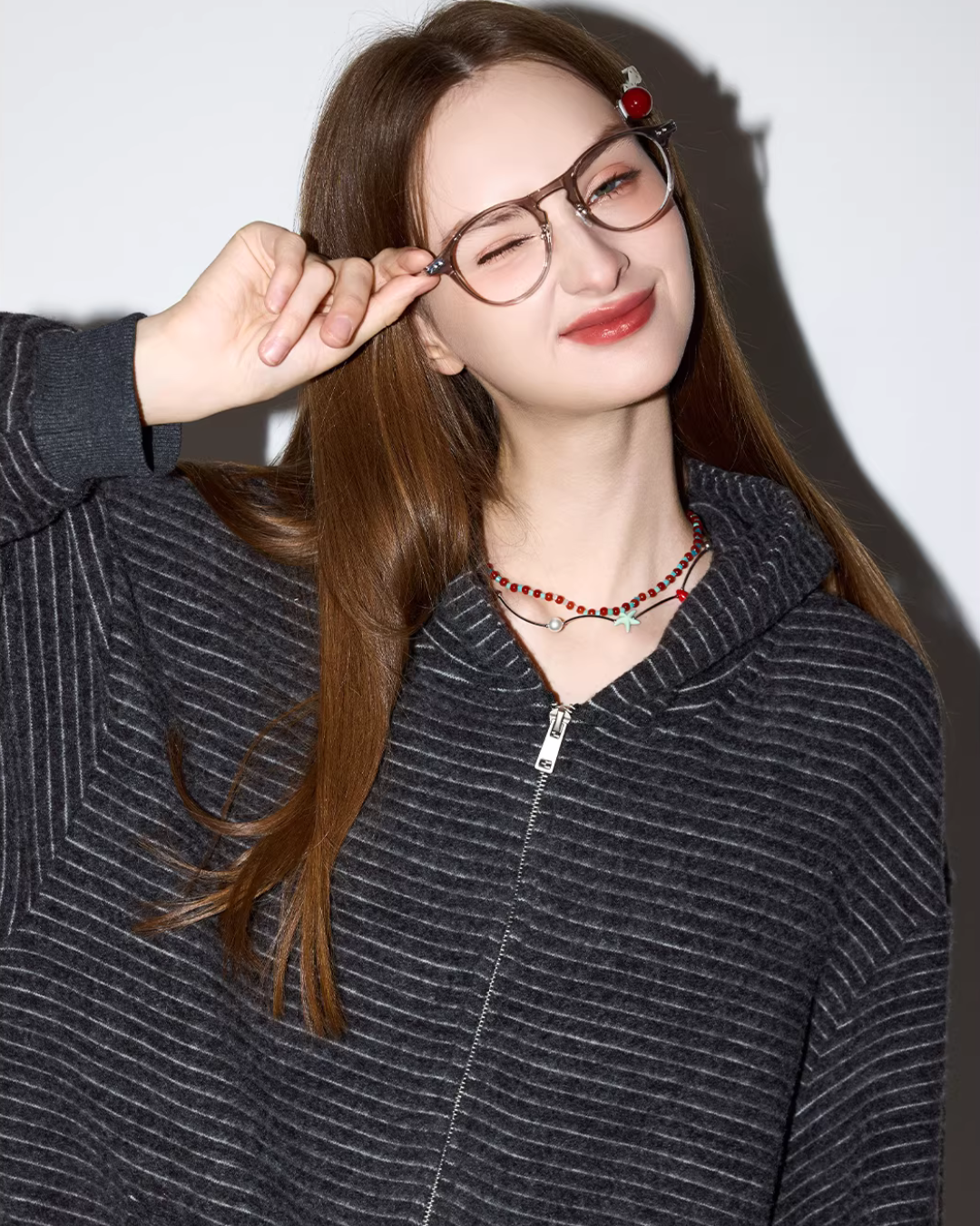 Thin Striped Zip-Up Hoodie MDB0035