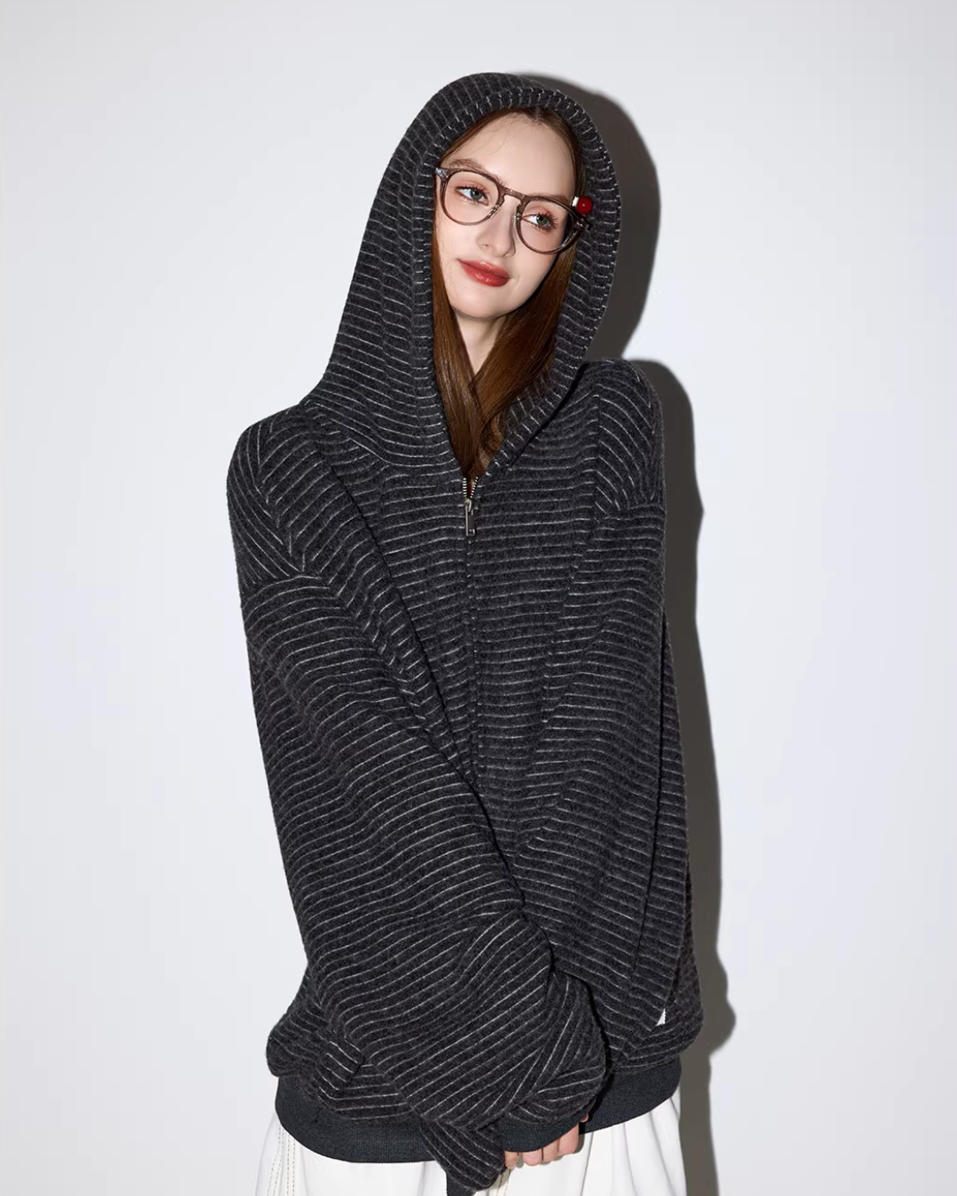 Thin Striped Zip-Up Hoodie MDB0035