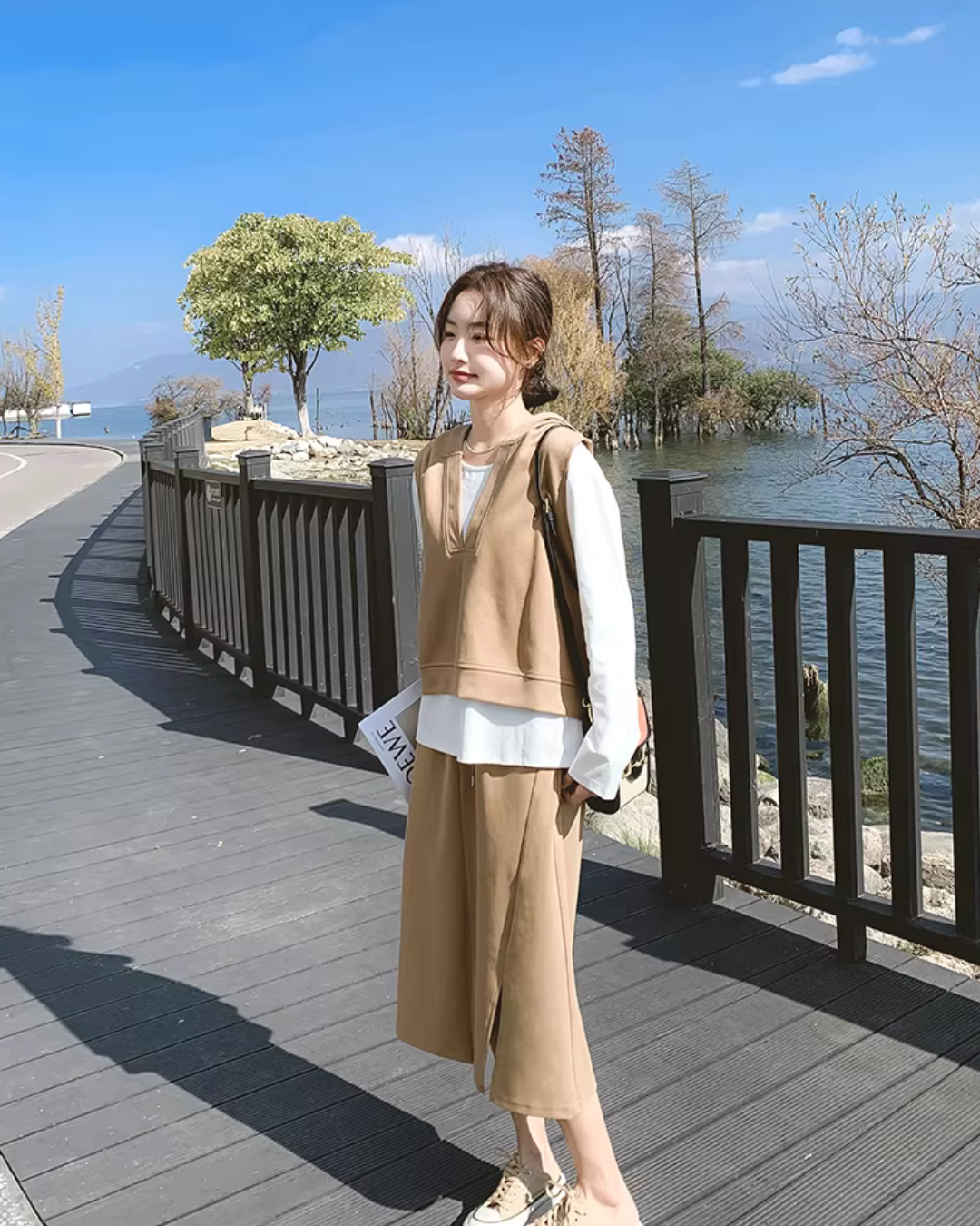 White Long-Sleeve Top / Vest / Skirt QAZ0002