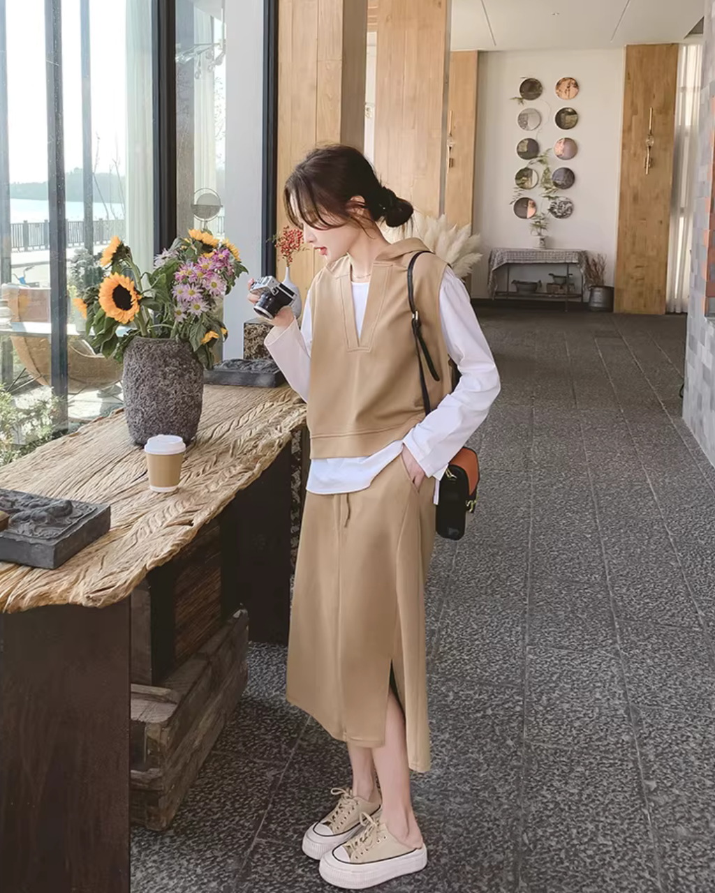 White Long-Sleeve Top / Vest / Skirt QAZ0002