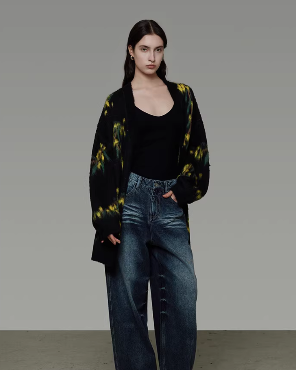 Retro Pattern Knit Cardigan UNS0038