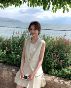 Round Neck Vest / Pleated Skirt QAZ0096