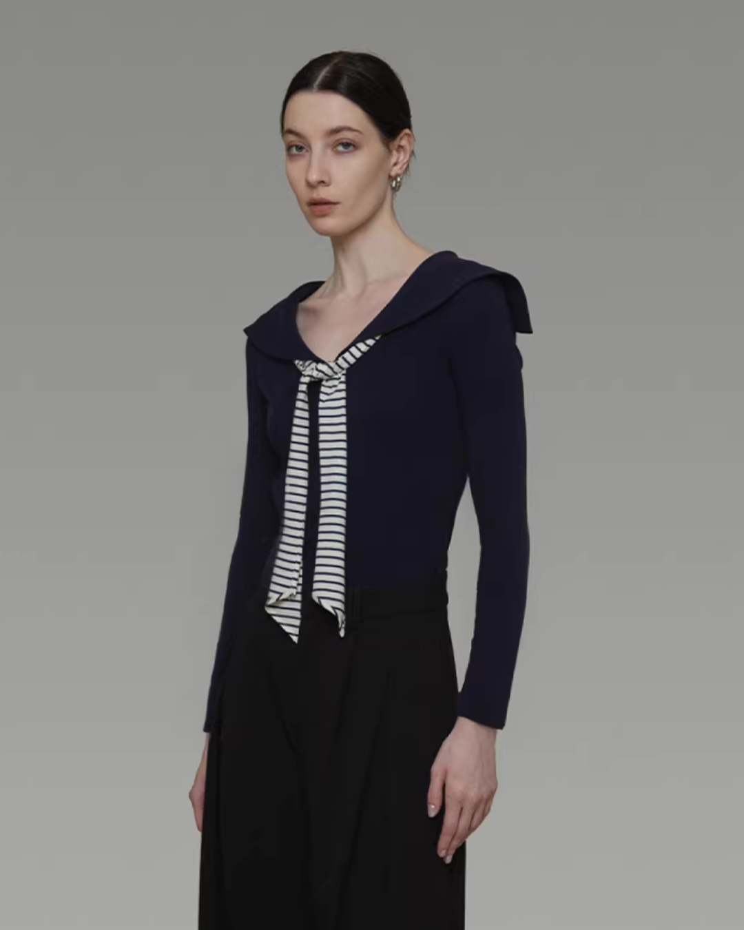 Ribbon Slim-Fit Top UNS0028