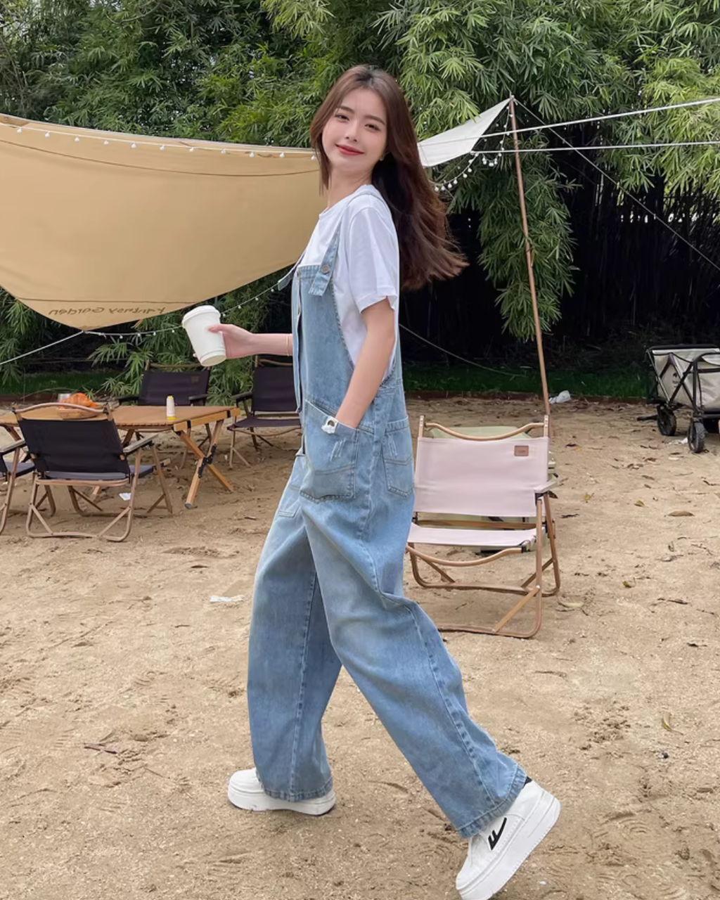 White Short-Sleeve T-Shirt / Denim Overalls QAZ0092