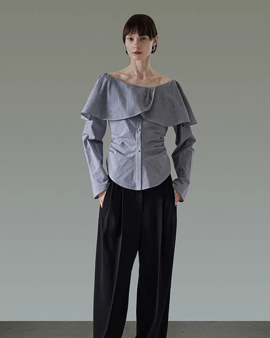 Frilled Collar Stripe Shirt UNS0013