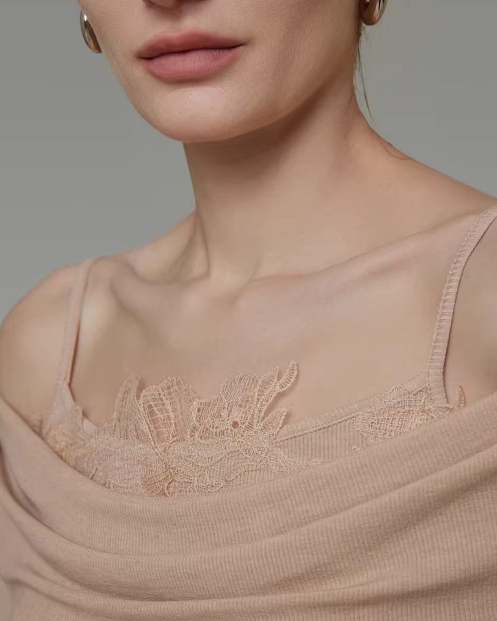 Lace-Trim Knit Top UNS0044