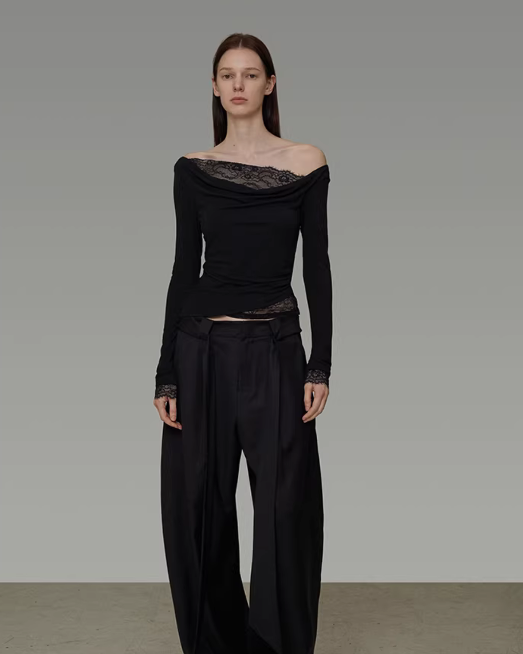 Off-Shoulder Knit Top UNS0018