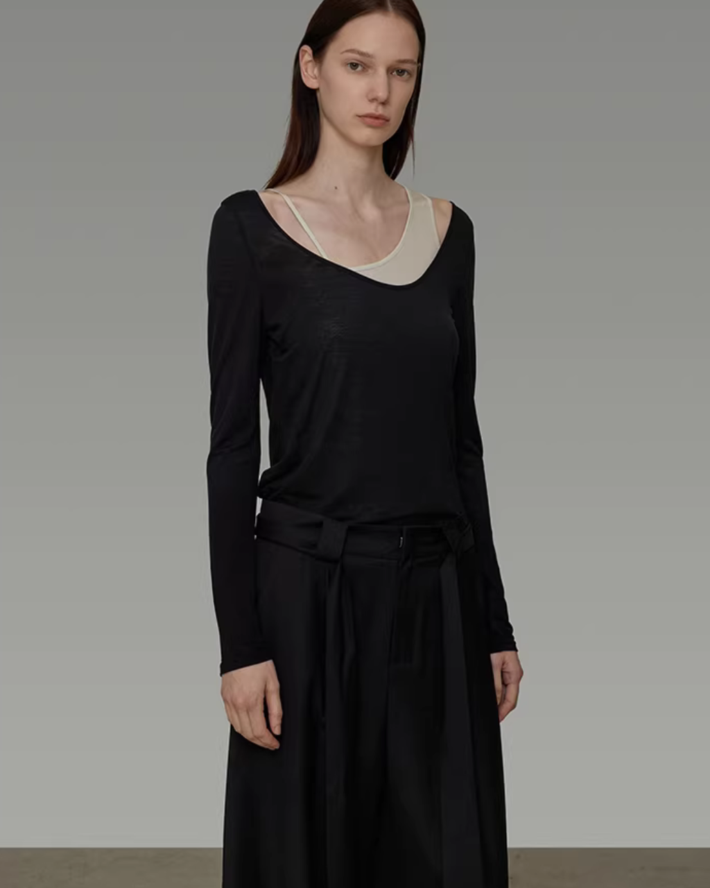 Long-Sleeve Layered Top UNS0010