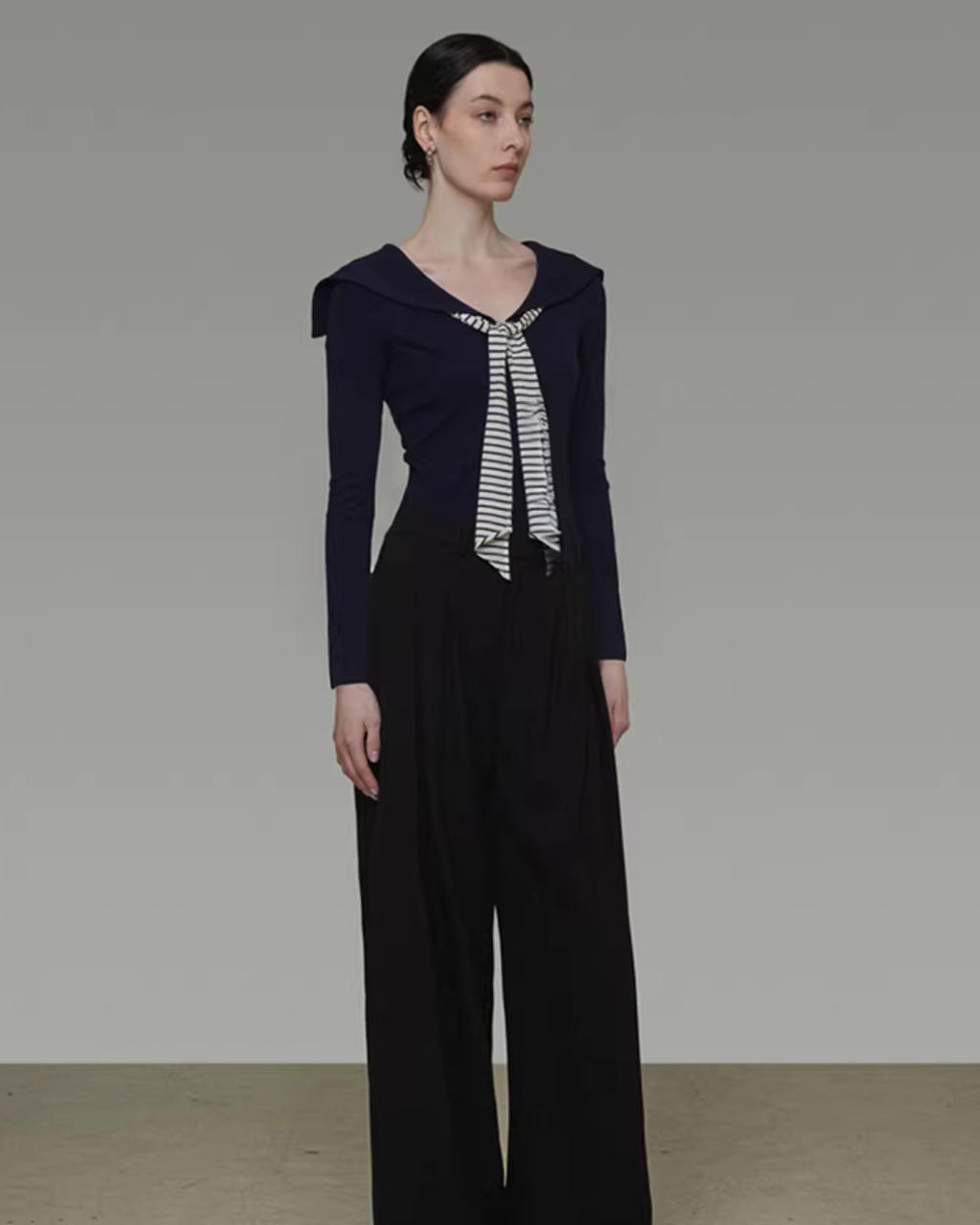 Ribbon Slim-Fit Top UNS0028