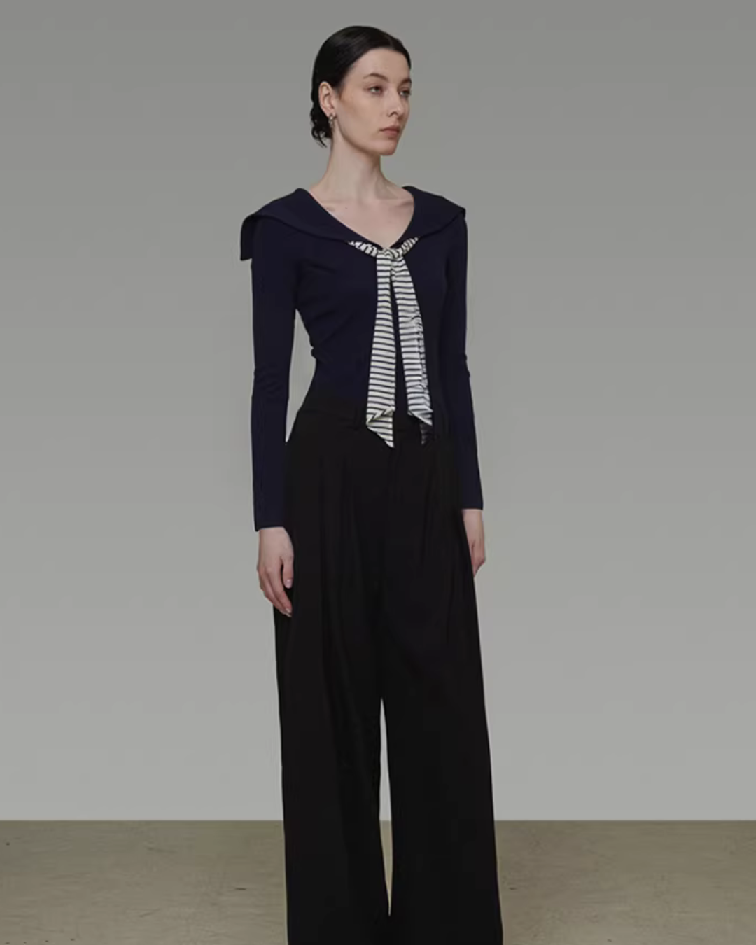 Ribbon Slim-Fit Top UNS0028