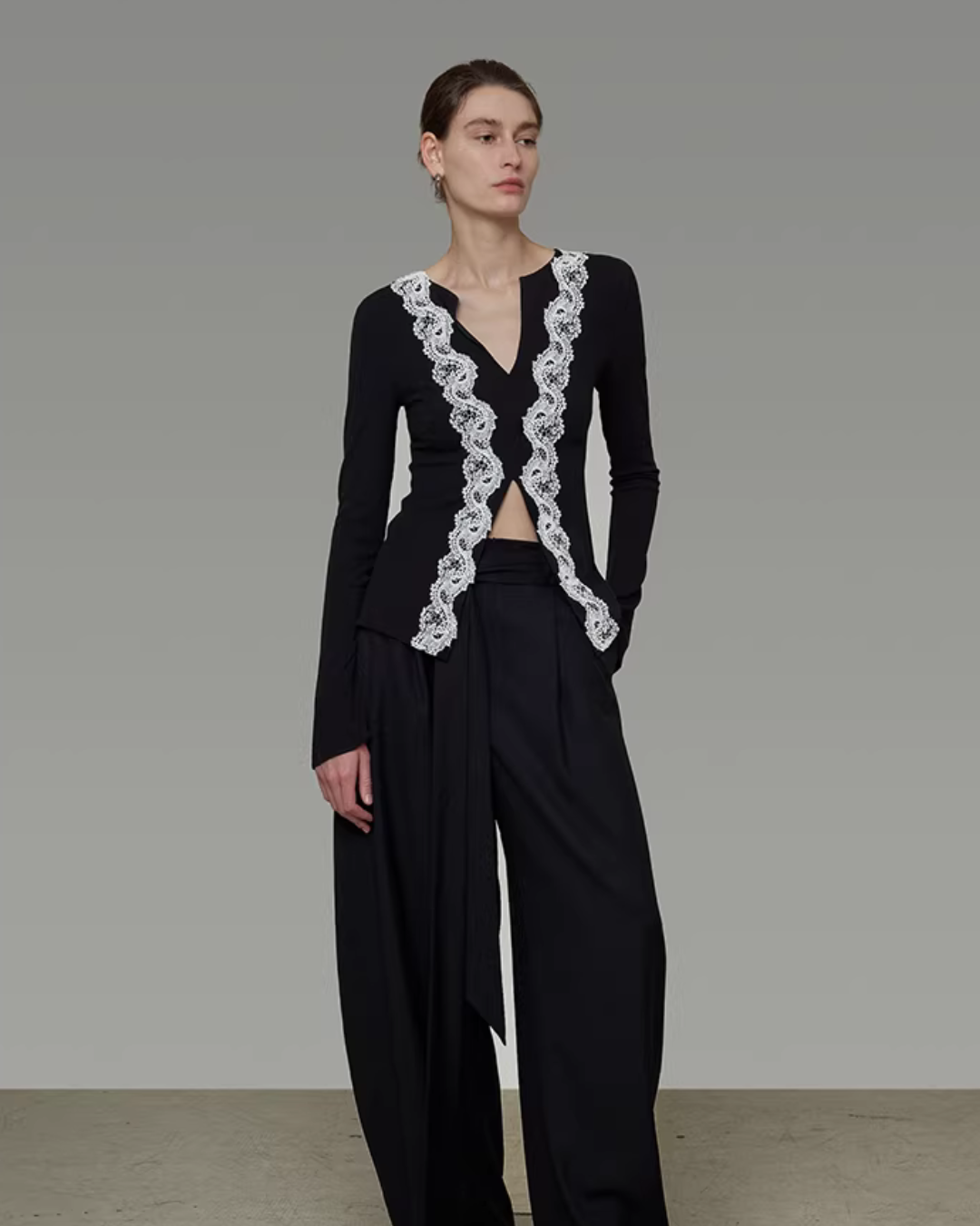 Lace Patchwork Slim Top UNS0039