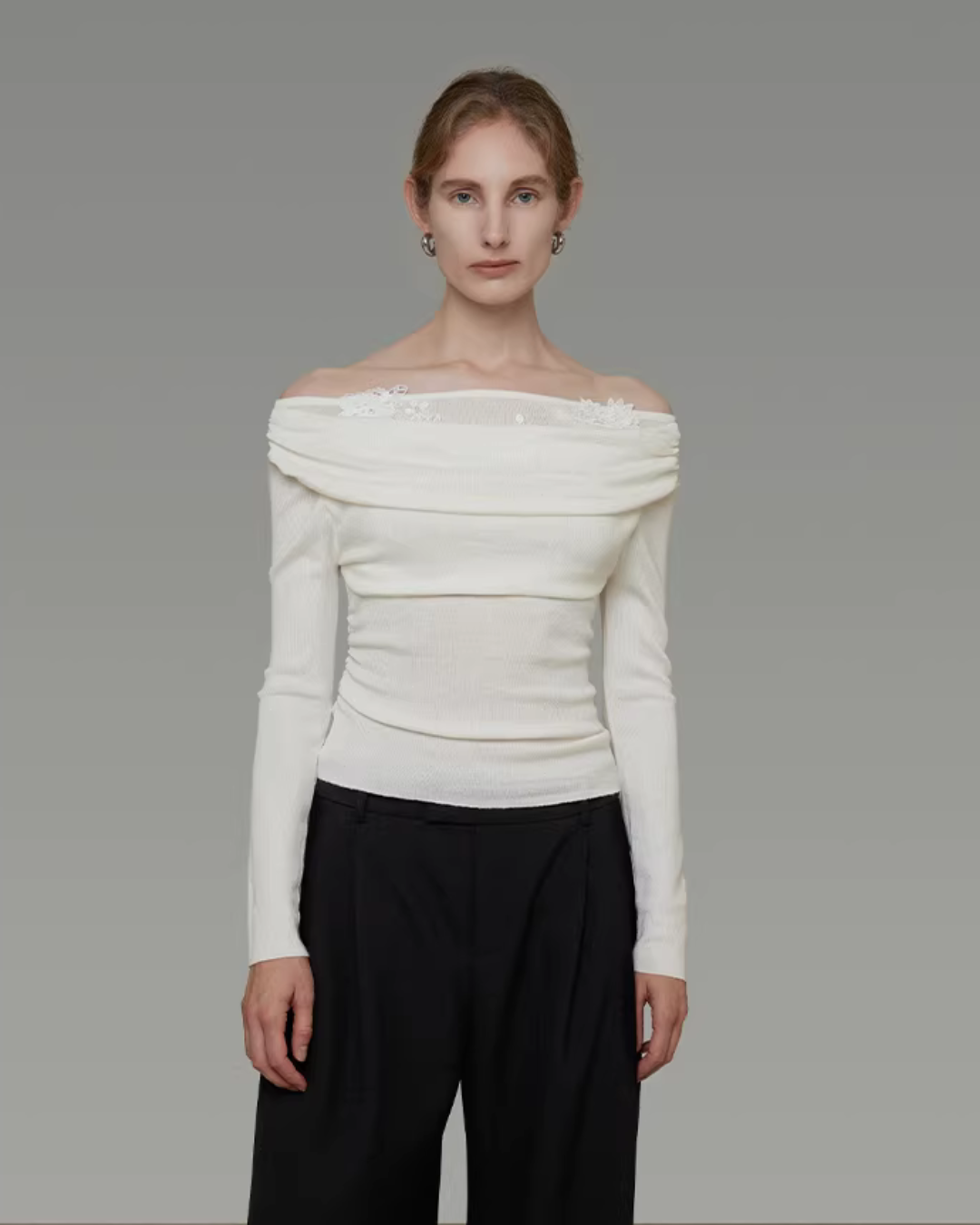 Off-Shoulder Base Top UNS0035