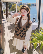 V-neck Heart Vest / Flare Mini Skirt QAZ0028