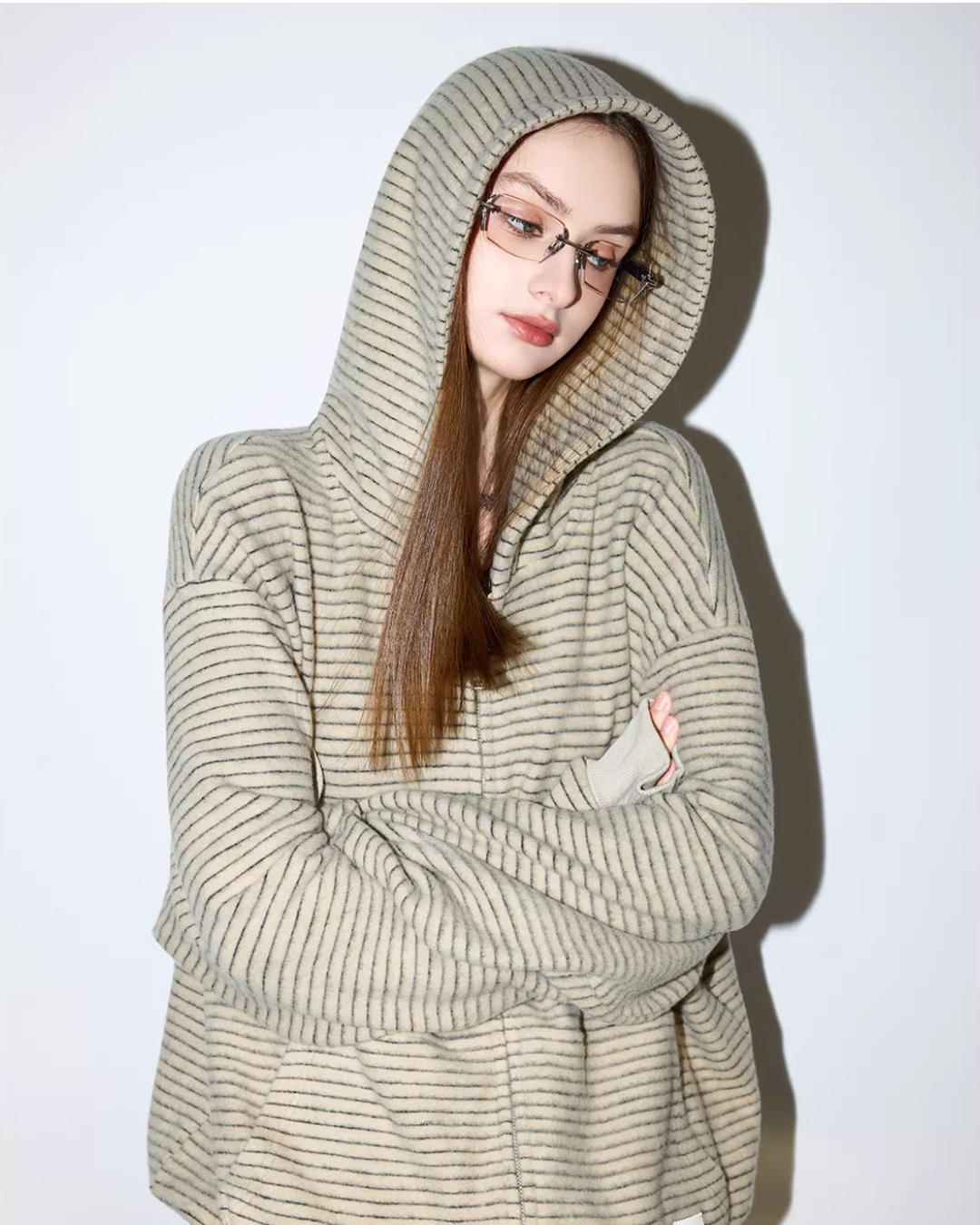 Thin Striped Zip-Up Hoodie MDB0035