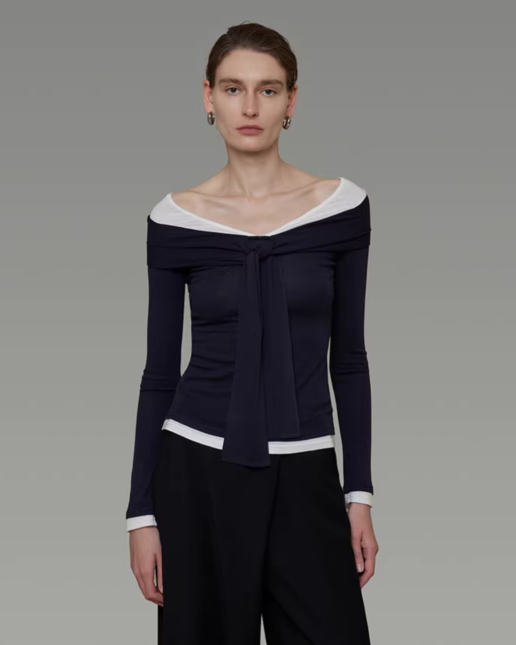 Off-Shoulder Knit Top UNS0025