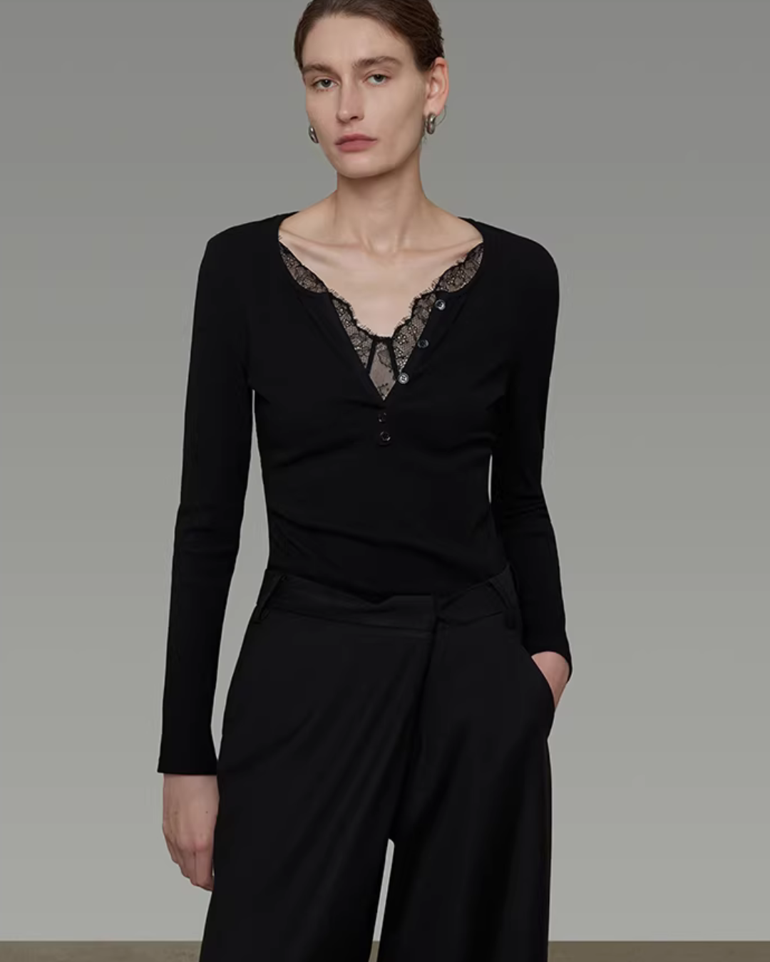 V-Neck Lace Slim Knit UNS0016