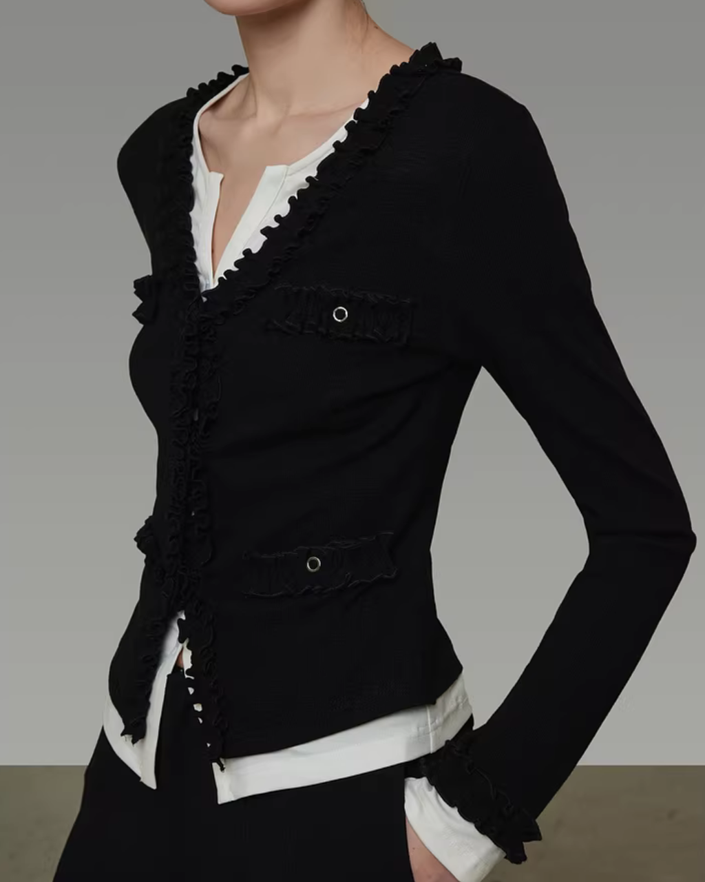 Slim Fit Long-Sleeve Top UNS0046