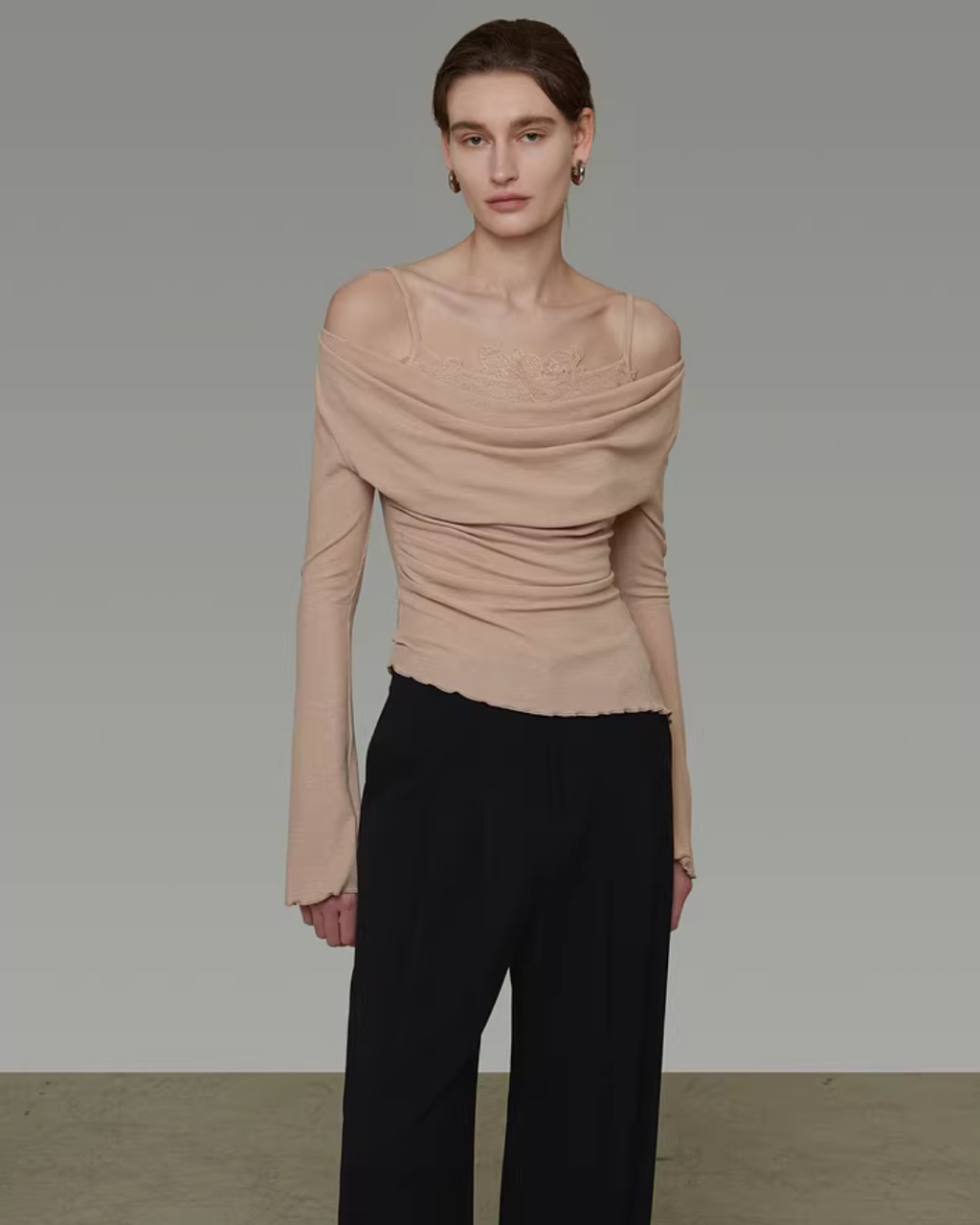 Lace-Trim Knit Top UNS0044