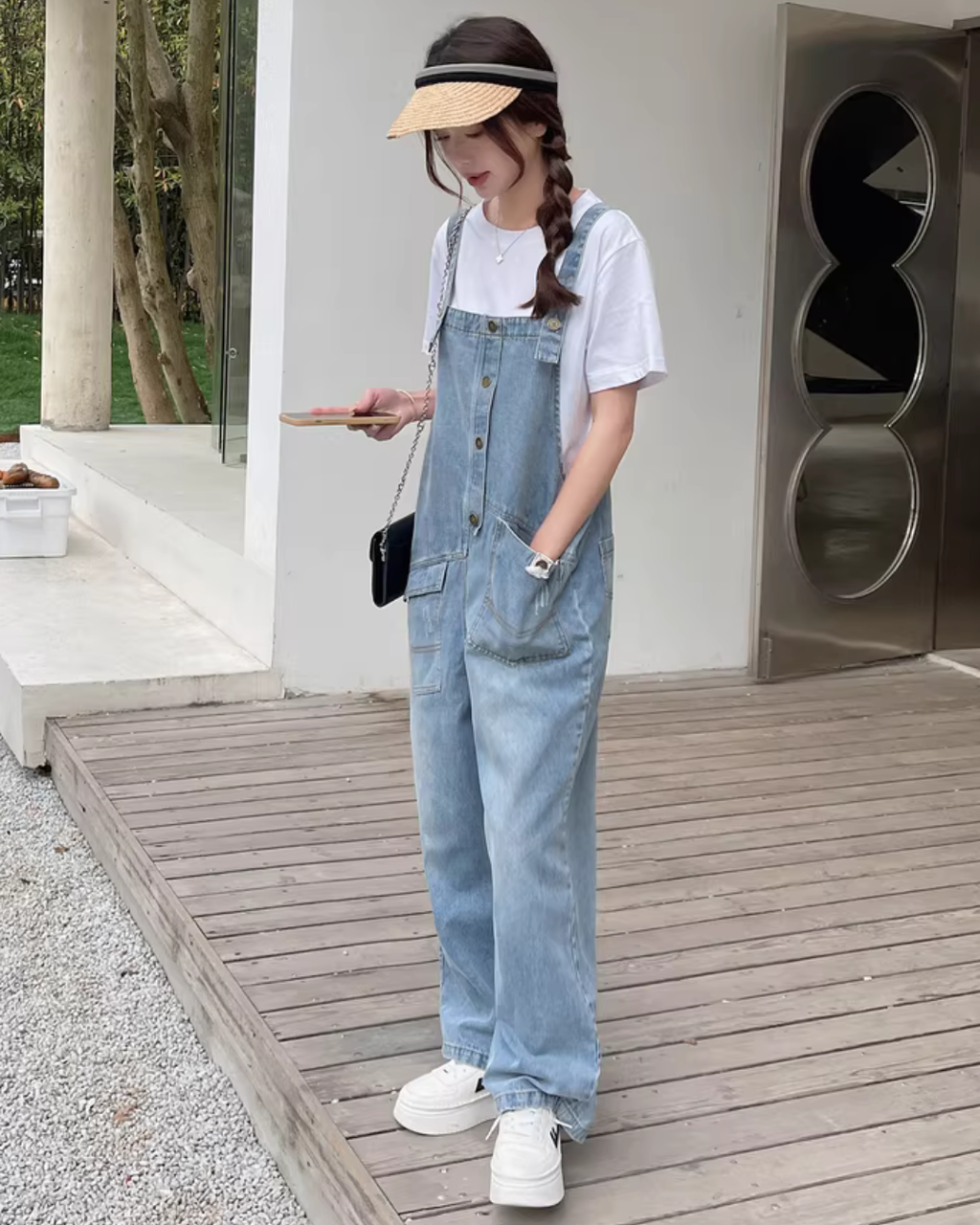 White Short-Sleeve T-Shirt / Denim Overalls QAZ0092