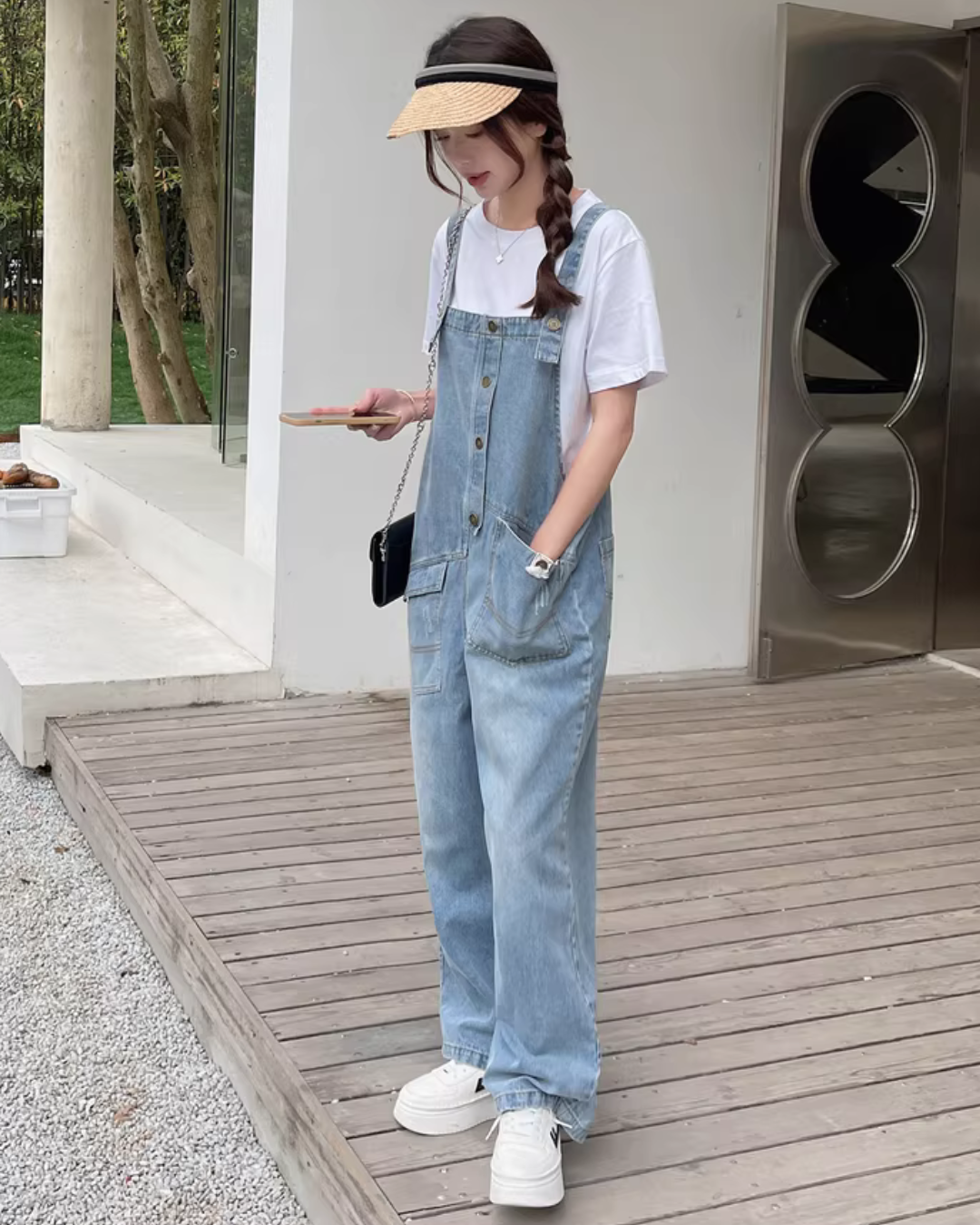 White Short-Sleeve T-Shirt / Denim Overalls QAZ0092