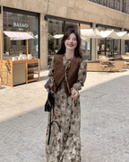 Retro Floral Long Dress / Suede Style Vest QAZ0053