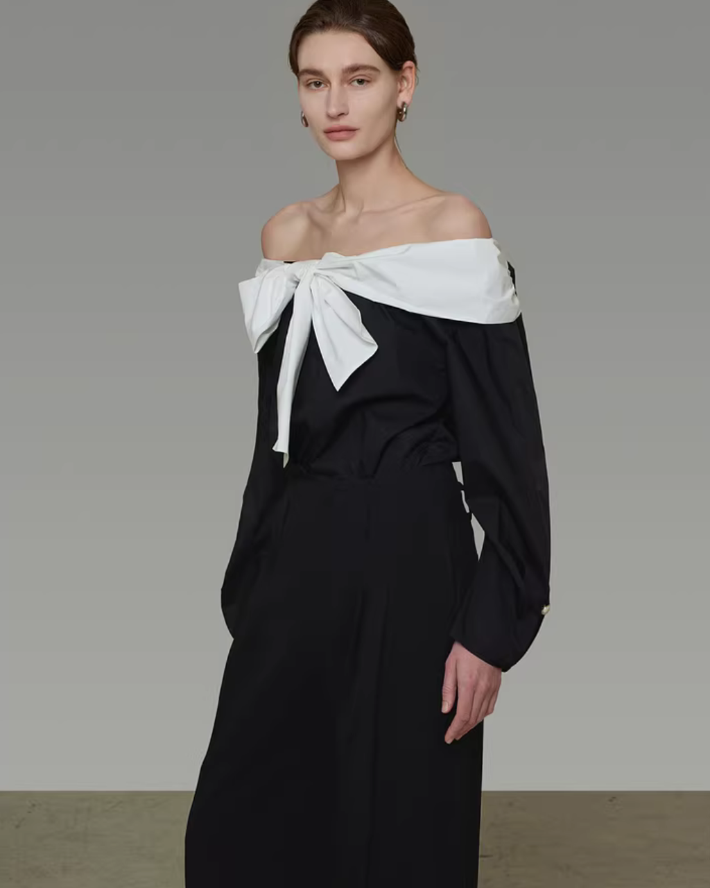 Bow Off-Shoulder Shirt UNS0052