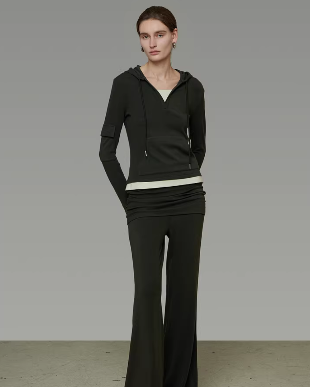 V-Neck Hooded Top / Casual Pants Set UNS0051