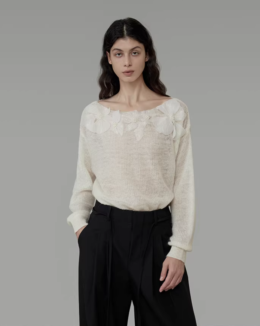 Floral Loose Long-Sleeve Top UNS0030