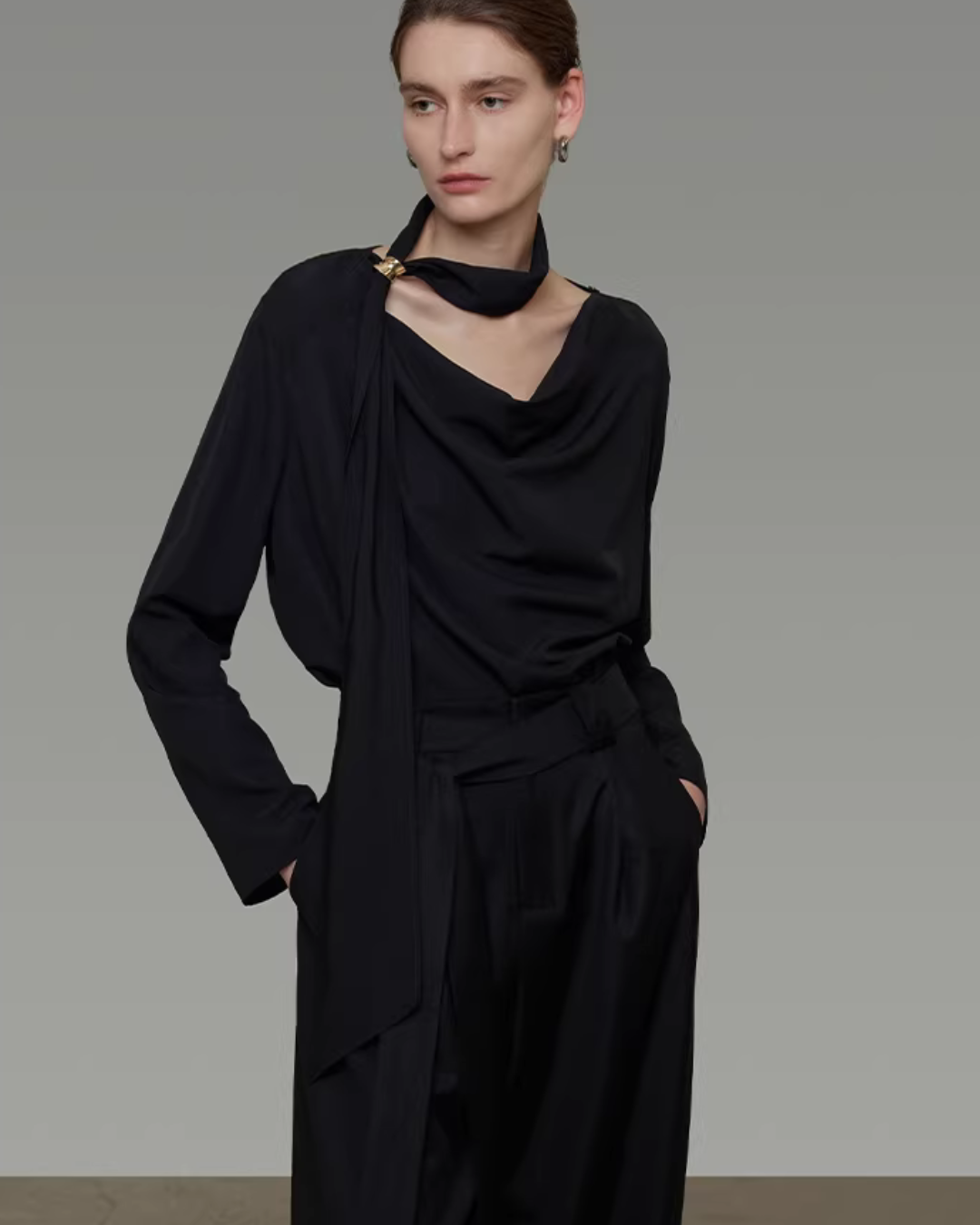 Bow-Tie Drape Blouse UNS0015