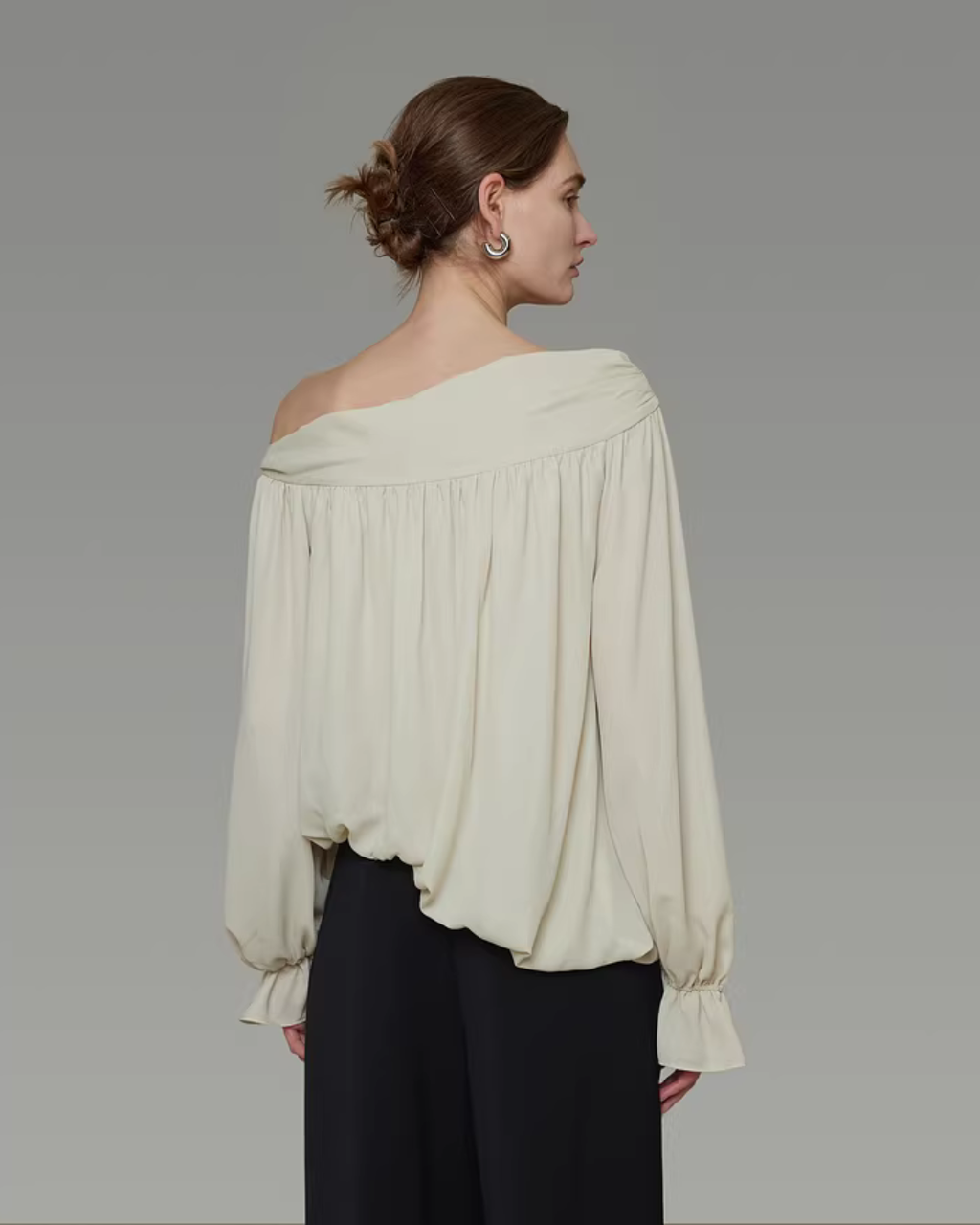 Off-Shoulder Ribbon Top UNS0045