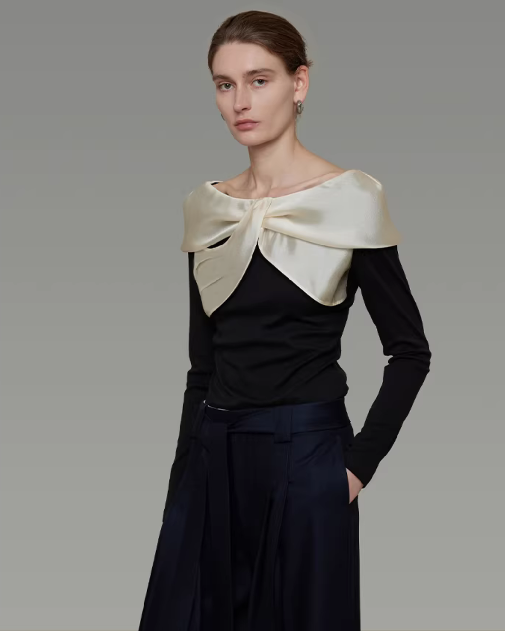 Ribbon Collar Elegant Top UNS0012