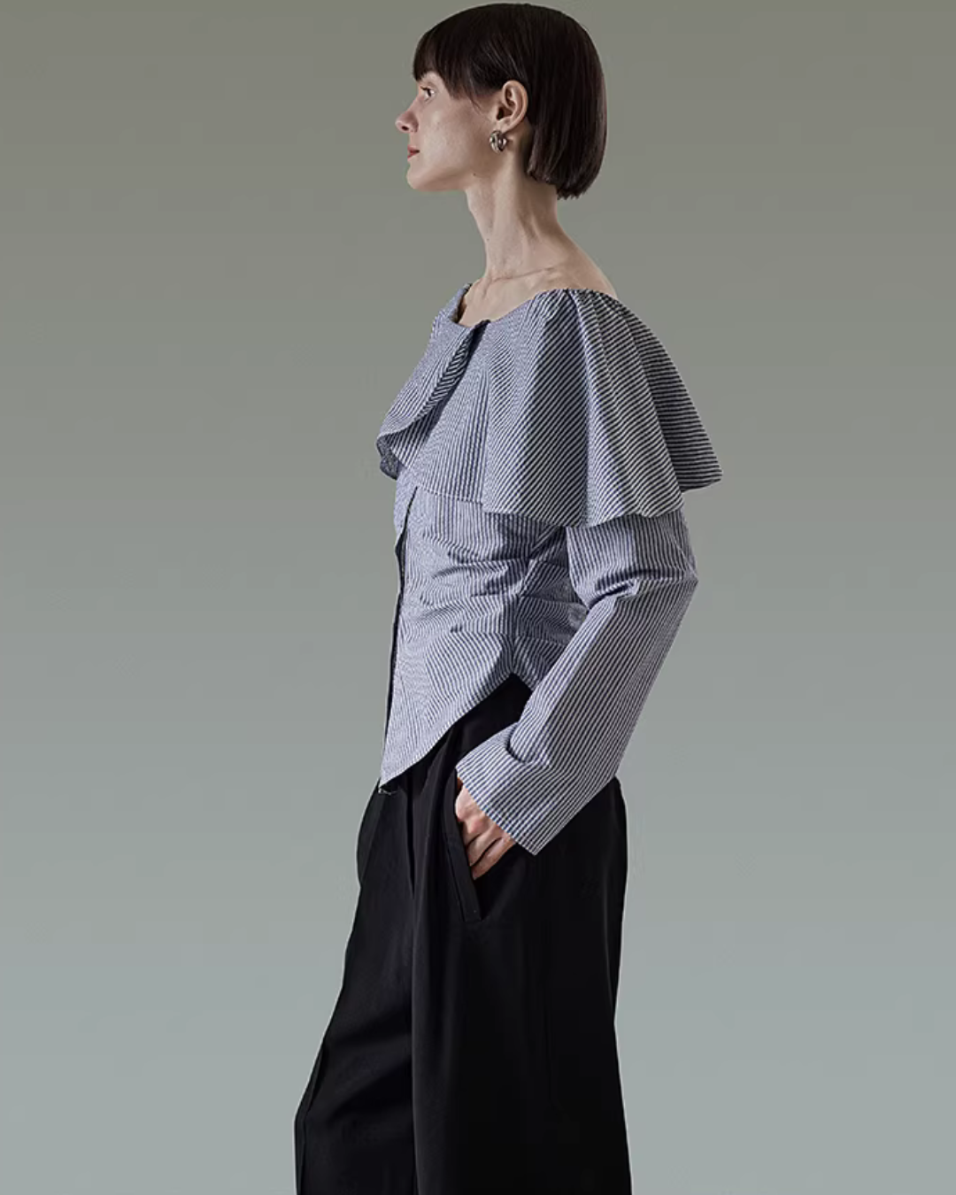 Frilled Collar Stripe Shirt UNS0013