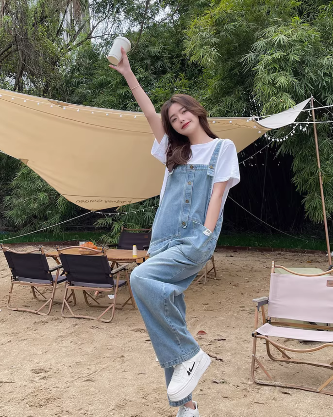 White Short-Sleeve T-Shirt / Denim Overalls QAZ0092