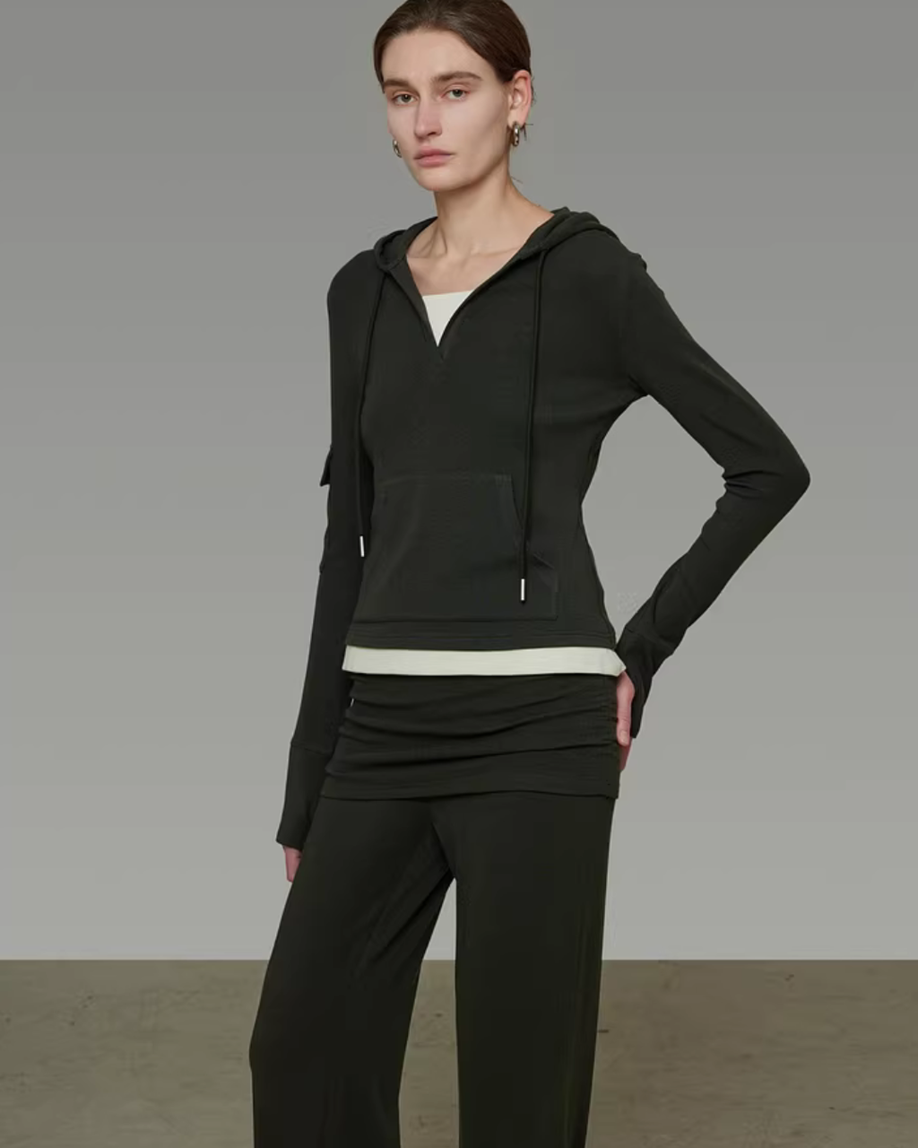 V-Neck Hooded Top / Casual Pants Set UNS0051