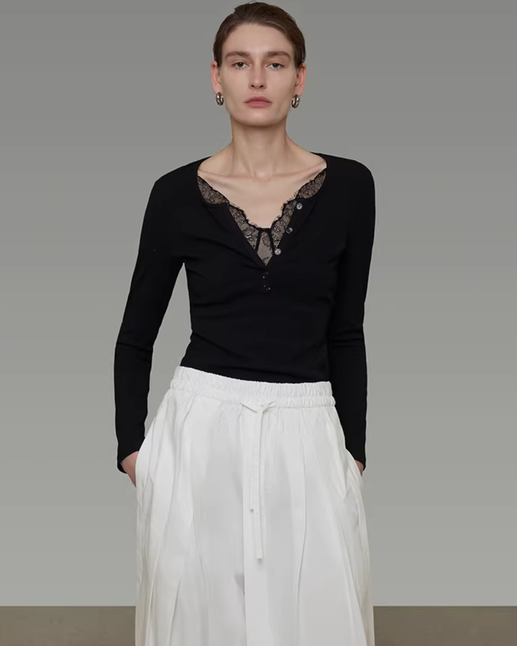 V-Neck Lace Slim Knit UNS0016