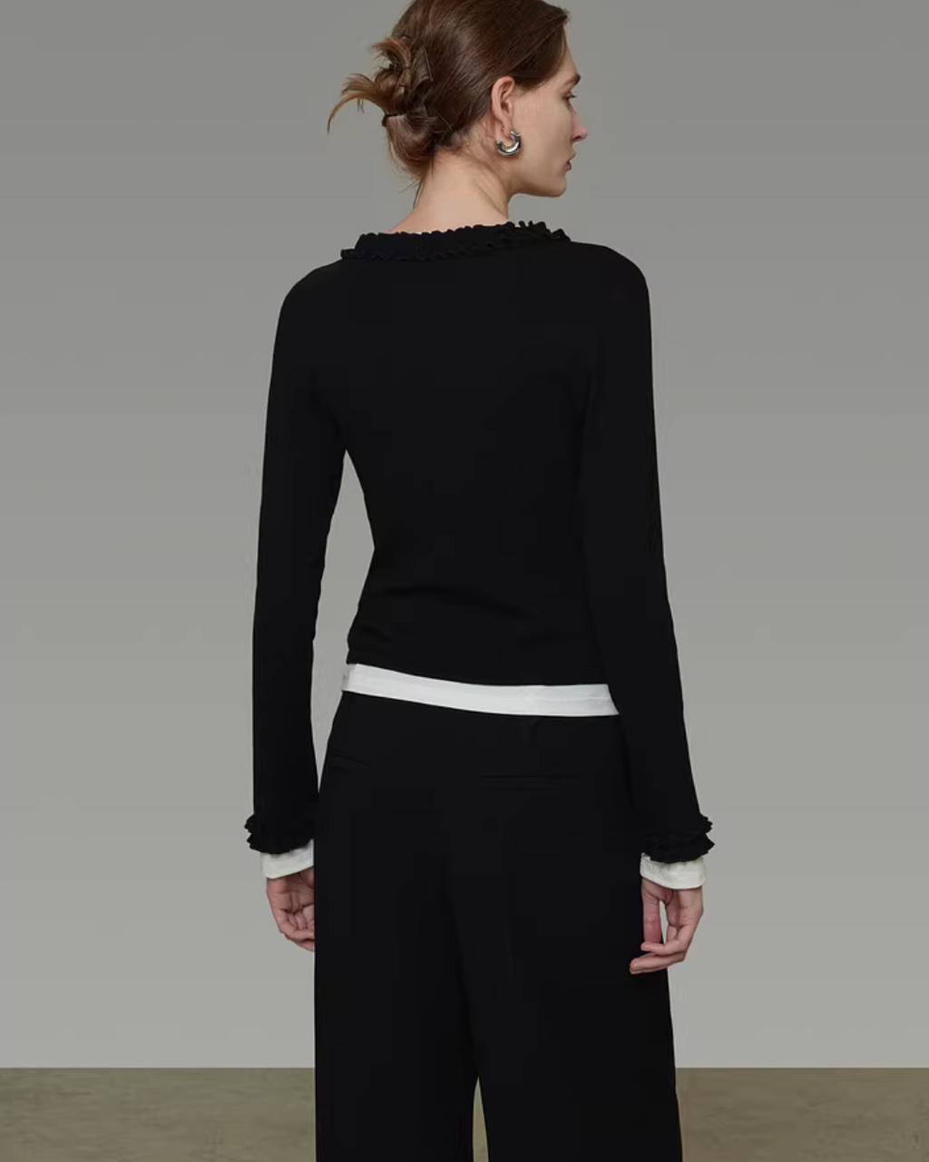 Slim Fit Long-Sleeve Top UNS0046