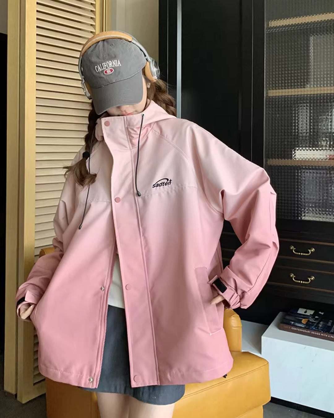 Pink Gradient Windbreaker QAZ0022
