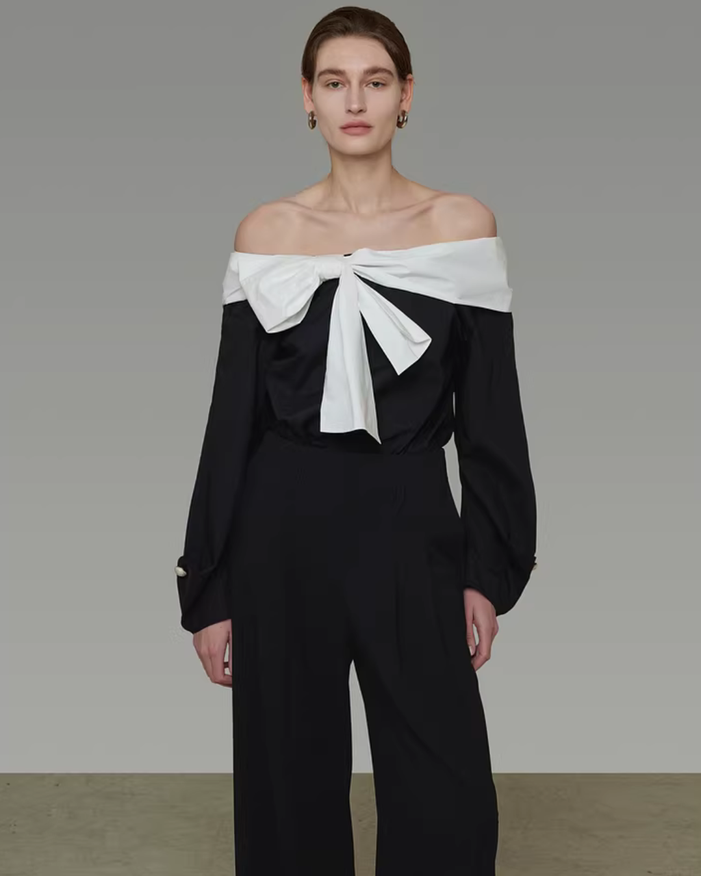 Bow Off-Shoulder Shirt UNS0052