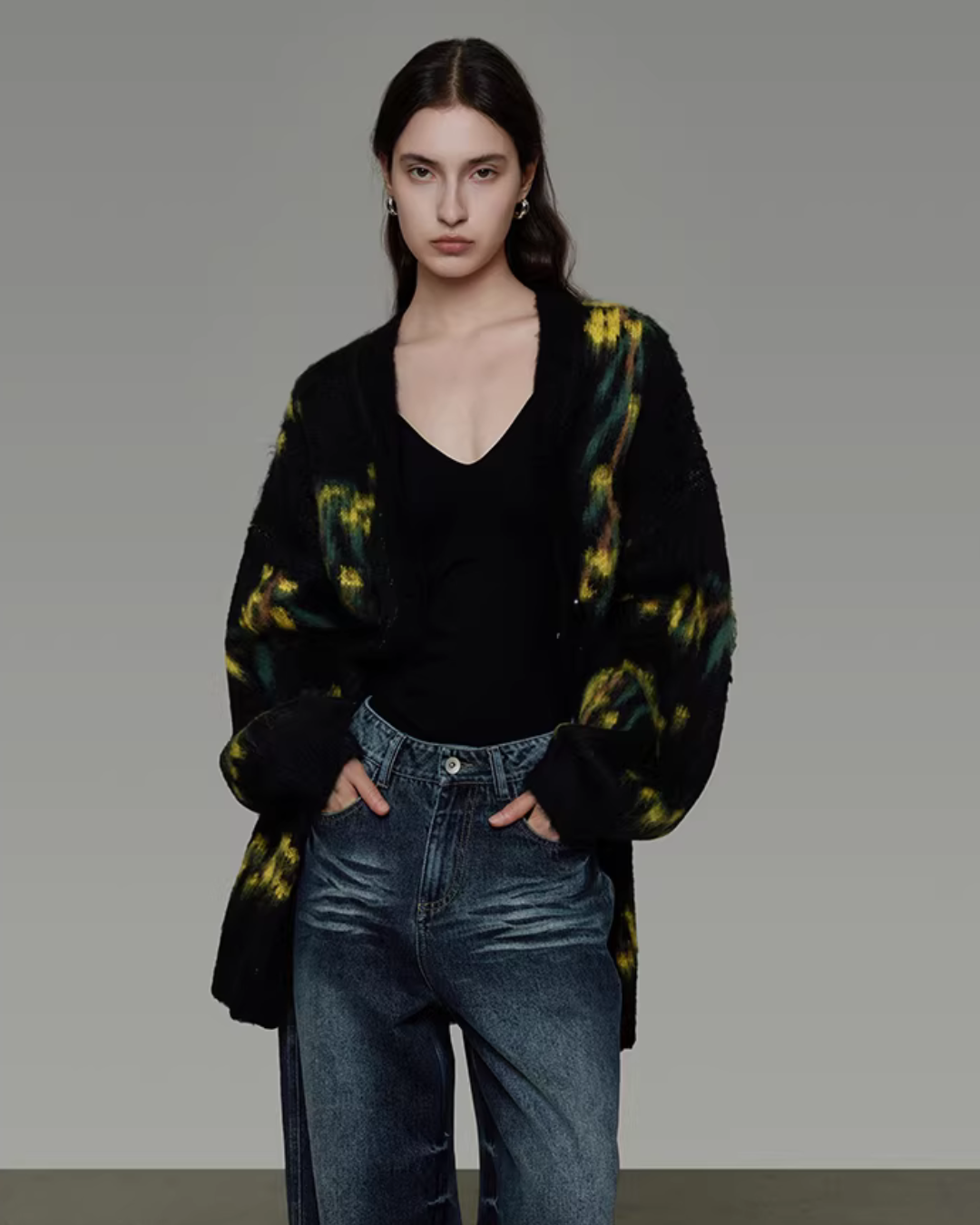 Retro Pattern Knit Cardigan UNS0038