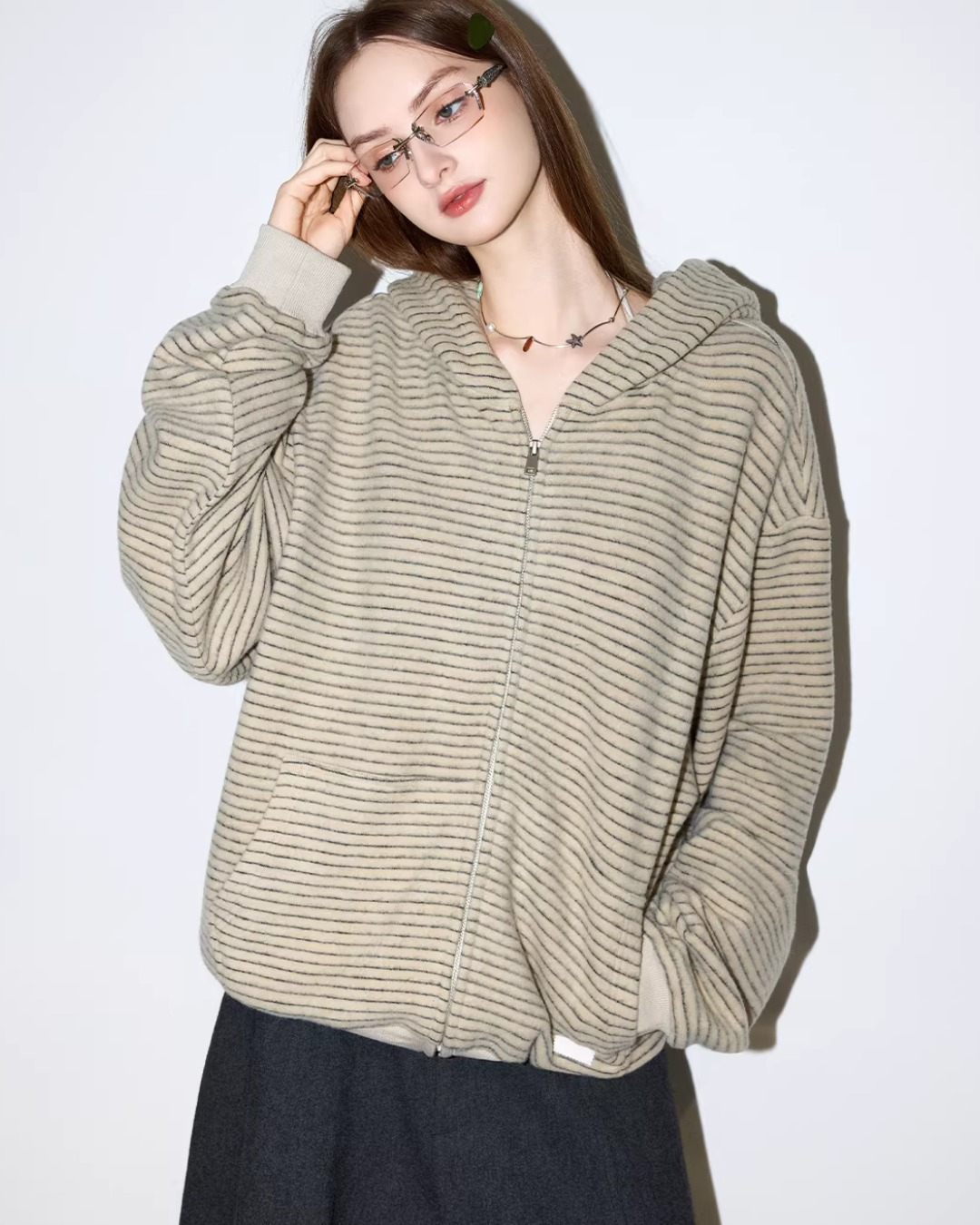 Thin Striped Zip-Up Hoodie MDB0035