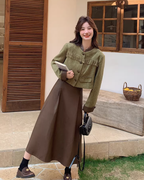 Chanel-Style Jacket / Brown Leather Skirt QAZ0015