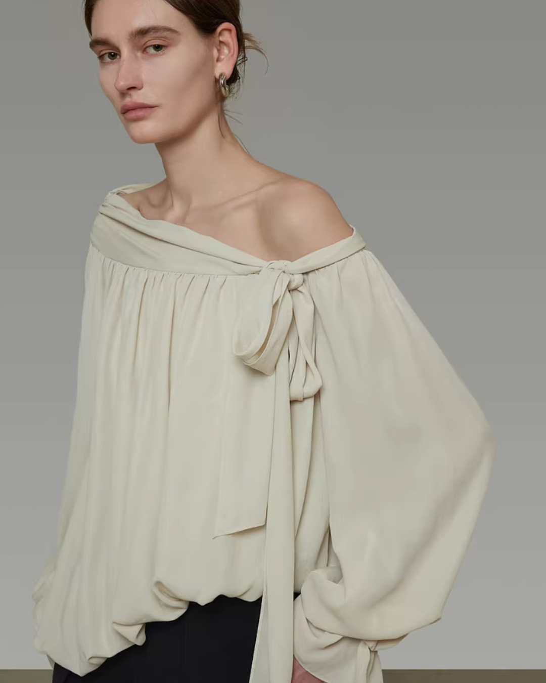 Off-Shoulder Ribbon Top UNS0045