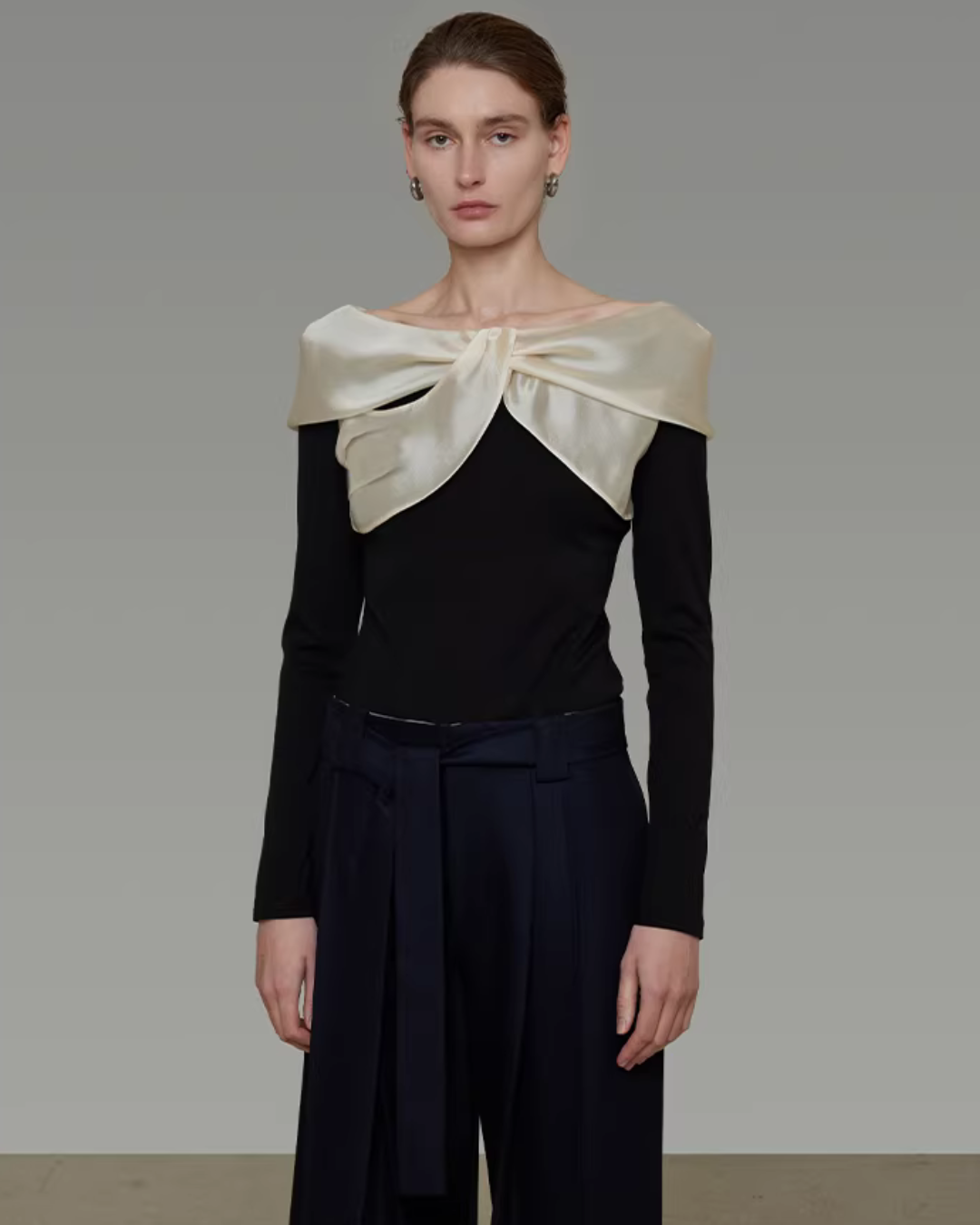 Ribbon Collar Elegant Top UNS0012