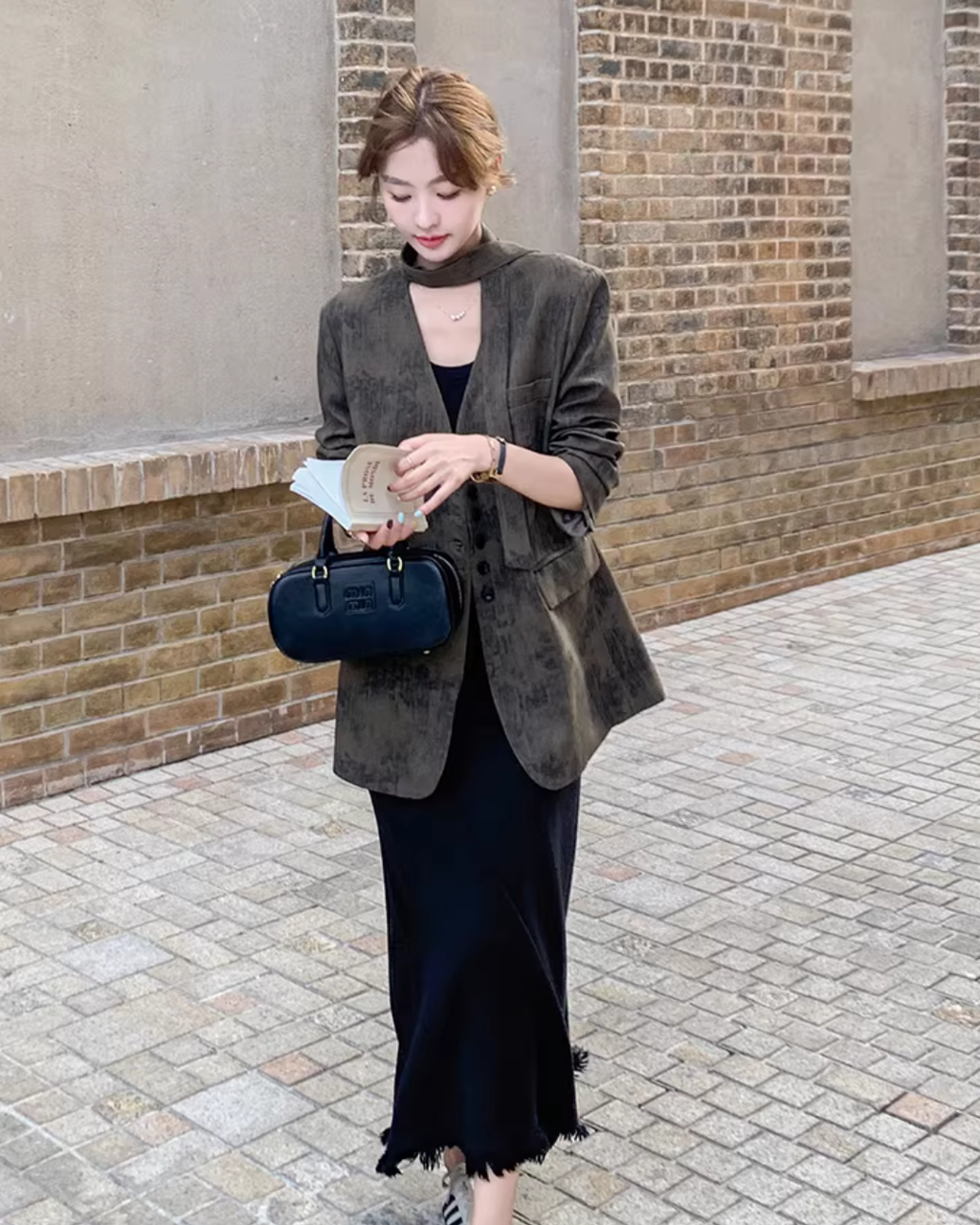 Bleached Effect Suit Jacket / Black Fringed Dress QAZ0004