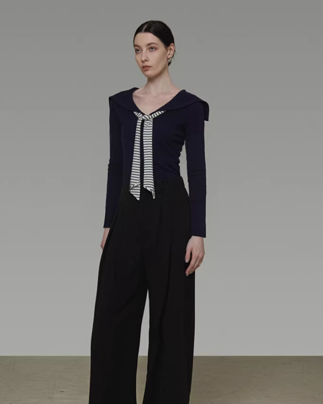 Ribbon Slim-Fit Top UNS0028