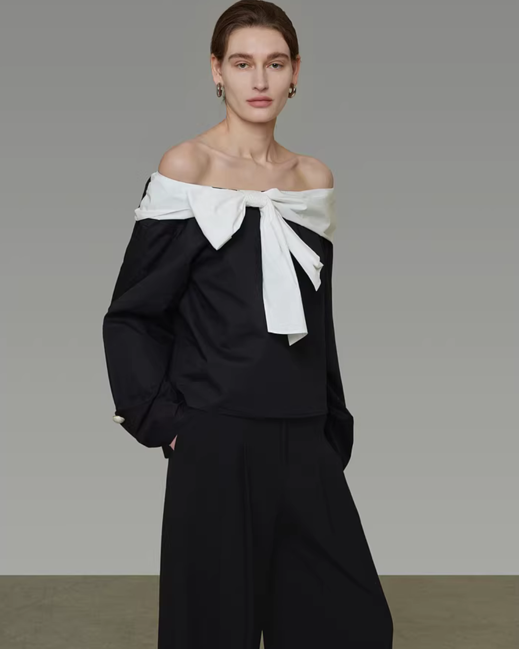 Bow Off-Shoulder Shirt UNS0052