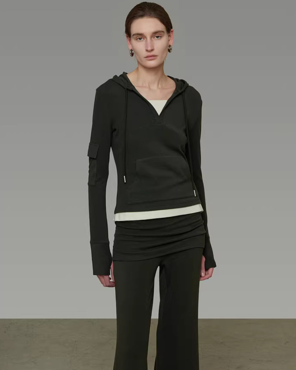 V-Neck Hooded Top / Casual Pants Set UNS0051