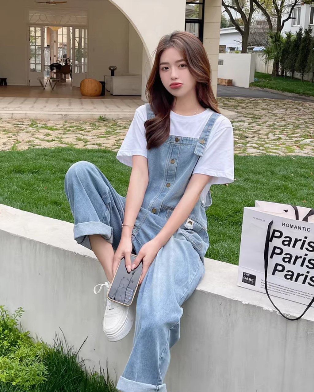 White Short-Sleeve T-Shirt / Denim Overalls QAZ0092
